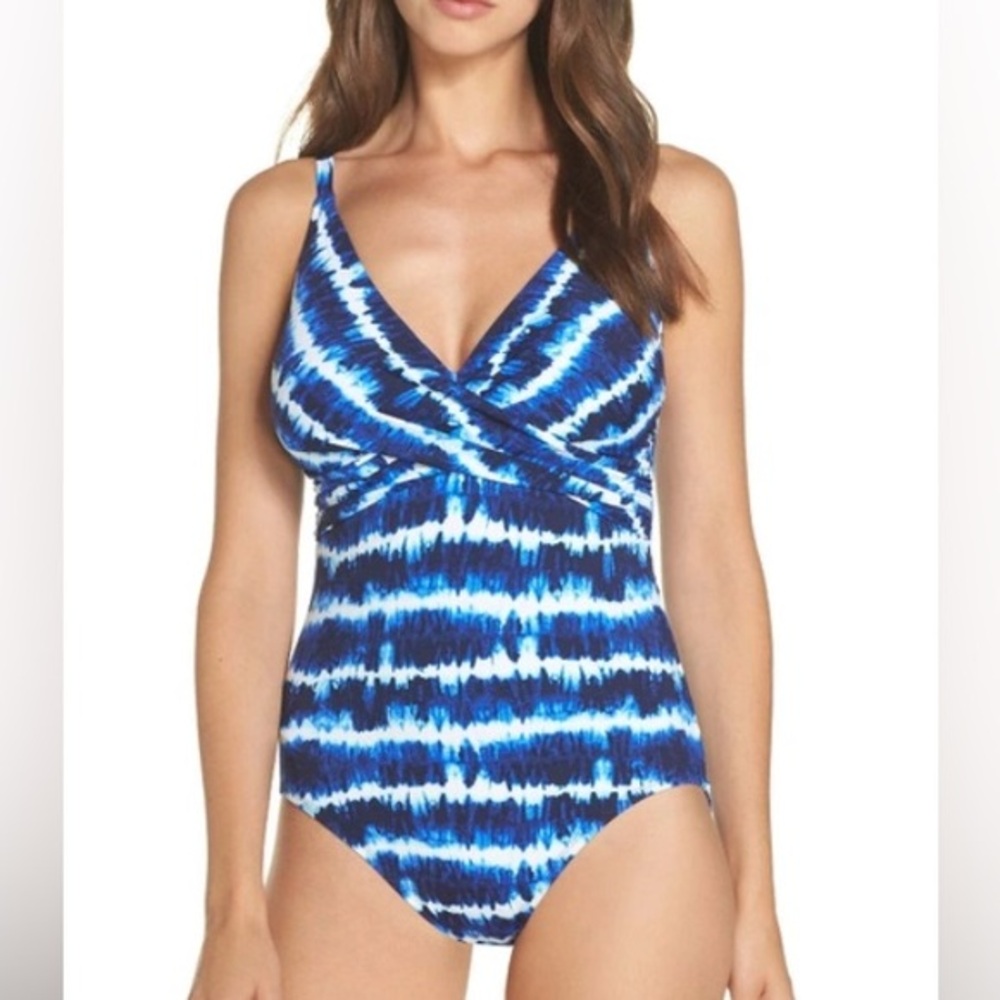 Tommy Bahama Swimsuit- 6 blue white tie dyed , nylon spandex